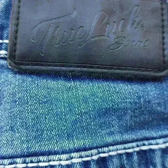 True Luck Livingston Bootcut Jeans - Picture 10 of 11